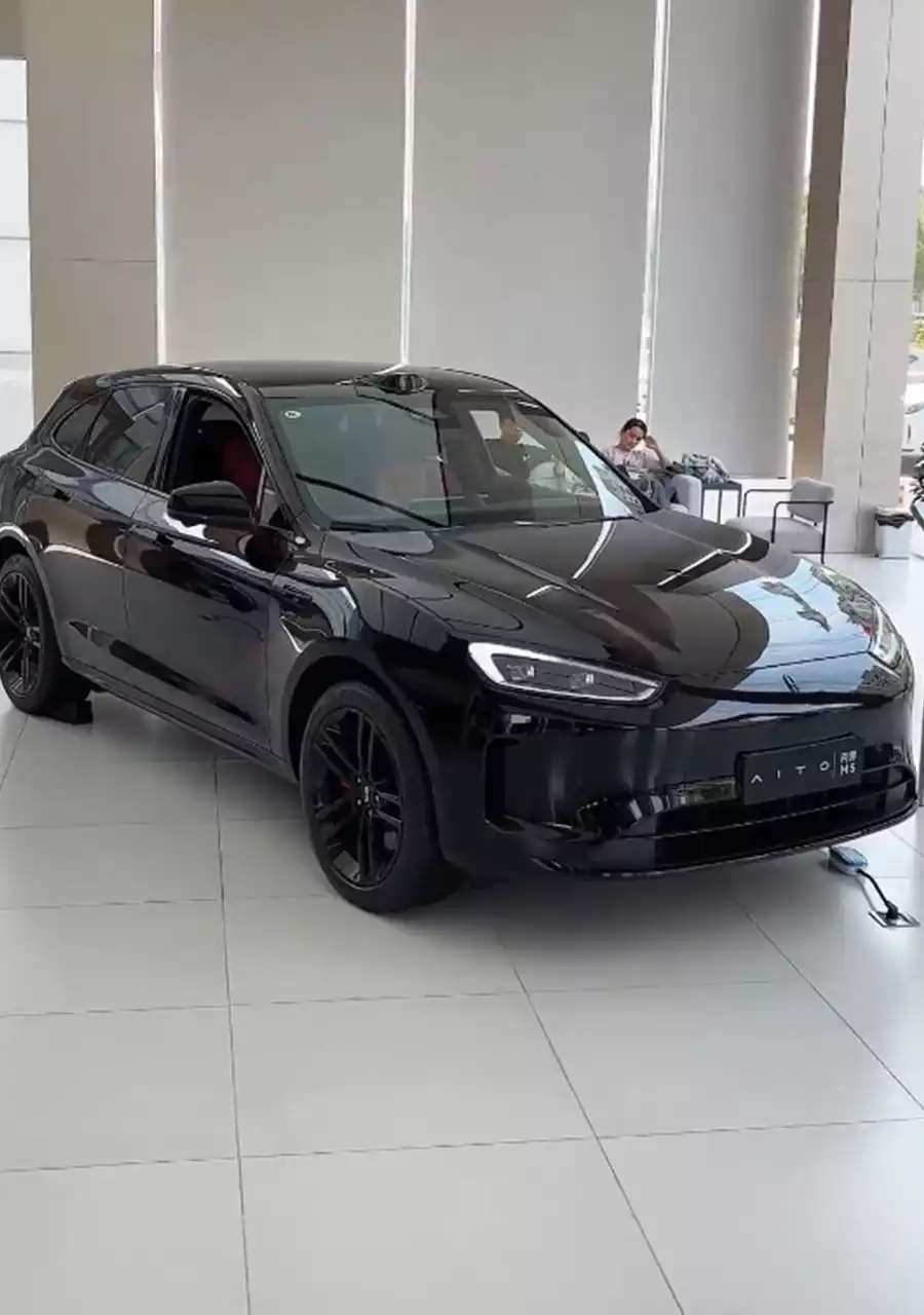 AITO M5: The Smart Electric SUV That Combines Luxury, Performance, and Innovation